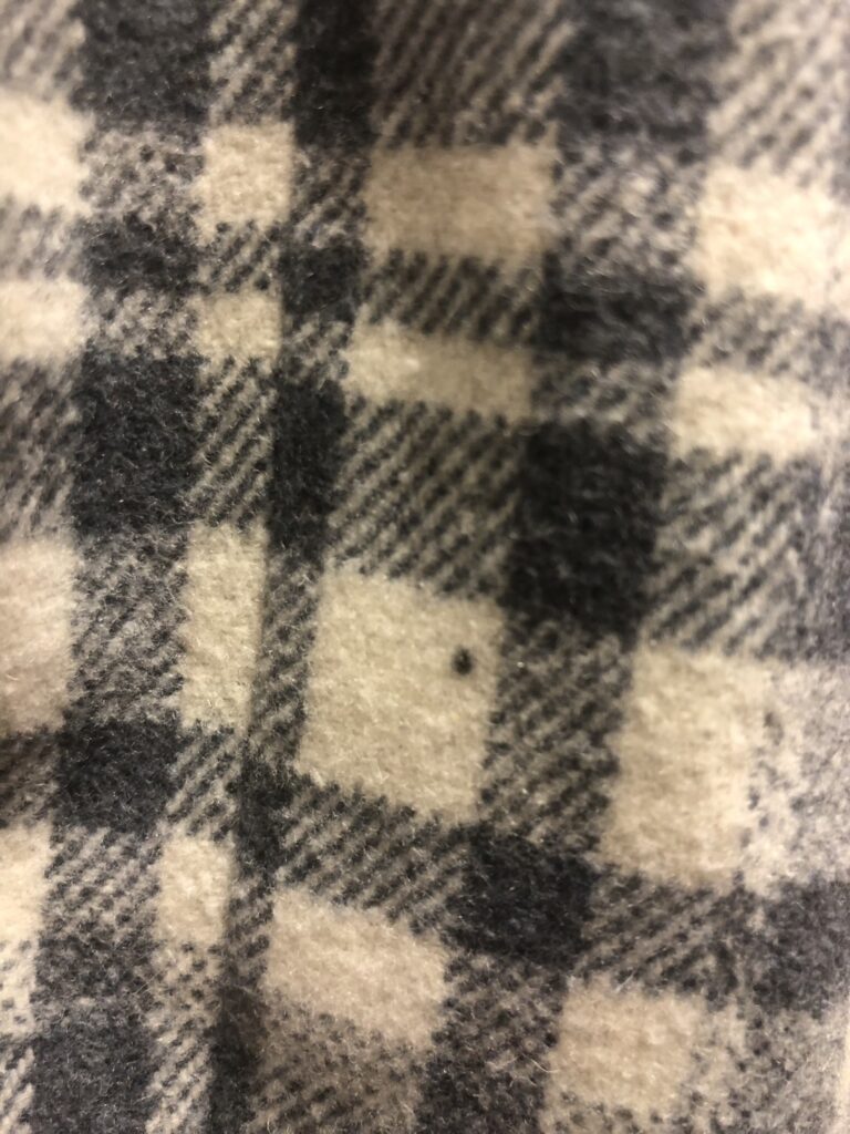 志尊ゆう／TOP DANDY トップダンディー／クラッシュ事案（写真：被害者女性の洋服）