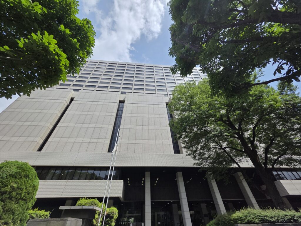 東京地方裁判所／令和8年5月25日附