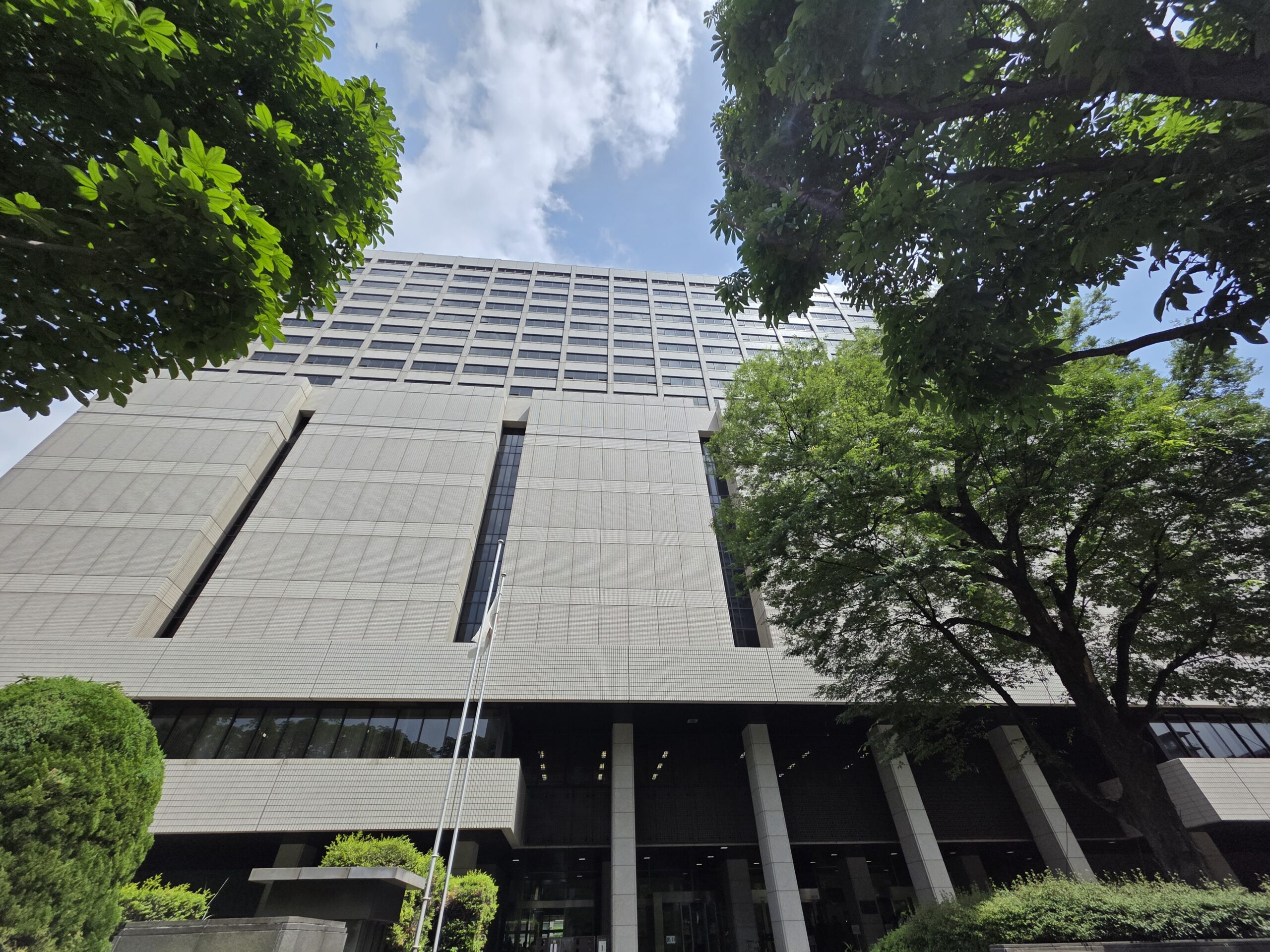 東京地方裁判所／令和8年5月25日附